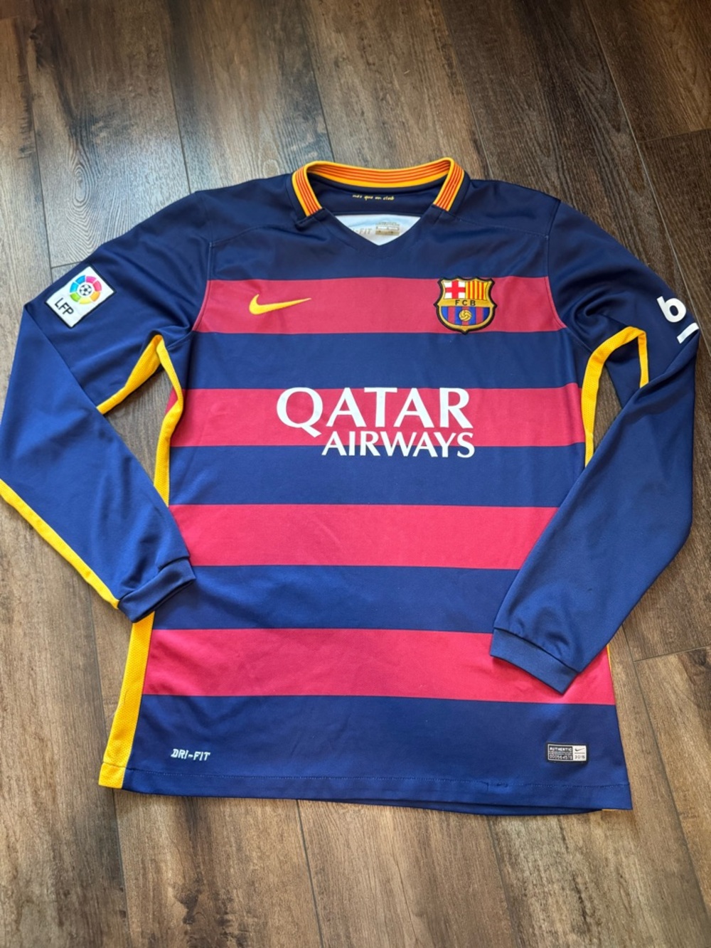 Nike FC Barcelona 2015-2016 home long-sleeve futbol soccer jersey medium